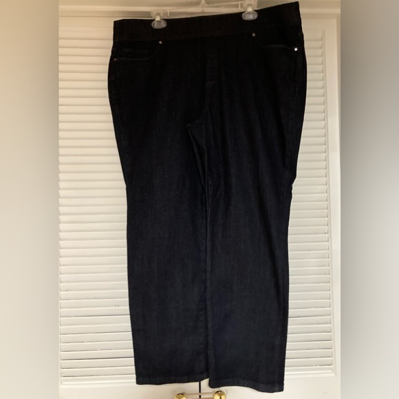 NWOT Liz Claiborne Woman Plus Size 1X Classic Pull on Jeans - Picture 3 of 6